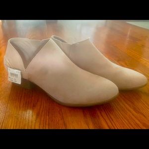 Brandnew with original price tag American Eagle Ankle Boots/booties for Women.